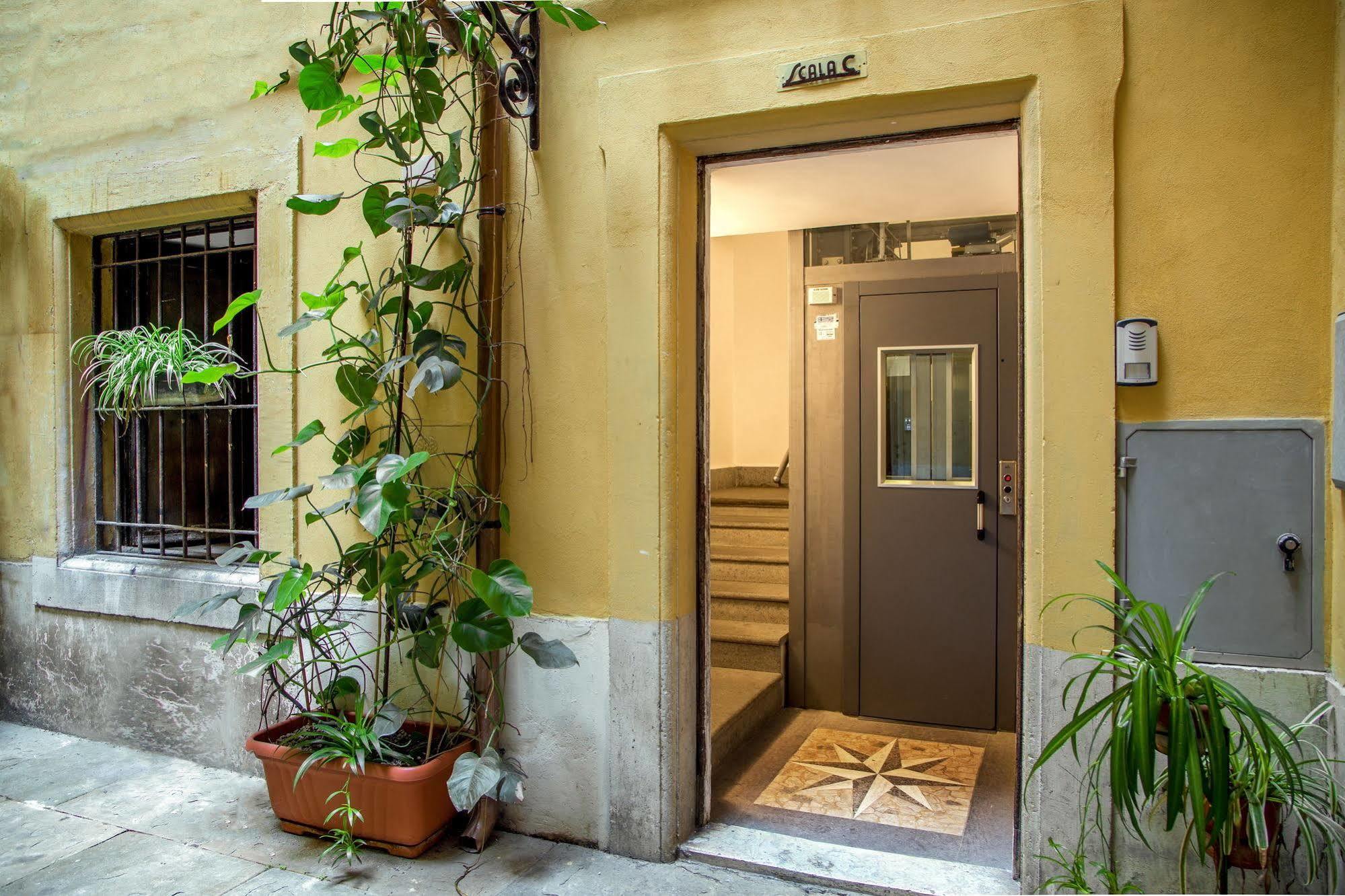 Roman Central House Exterior foto